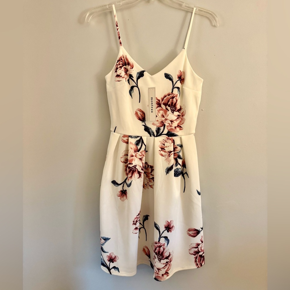 NWT Monteau dress White Floral Mini Dress M
